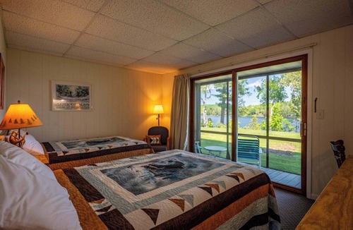 Long Lake Hotel | Sandy Point Motel