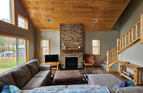 Hunter Cabin | Sandy Point on The Chippewa Flowage