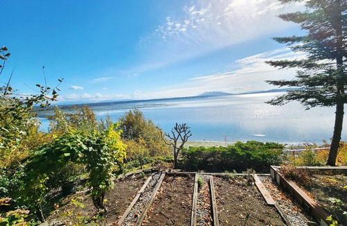 Ferndale House | Sandy Point Waterfront Retreat