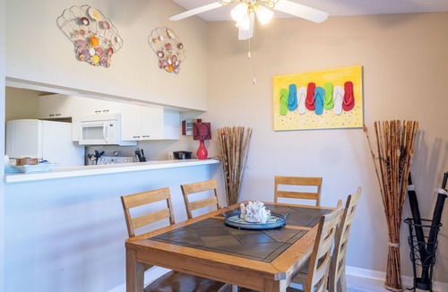 Holmes Beach Condo | Sandy Pointe 210 · Mangrove & Bay View · Pool