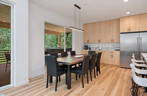 Mount Hood Village House | Sandy River Group Getaway 3