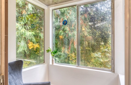 Zigzag Cabin | Sandy Riverfront Mt Hood Cabin!