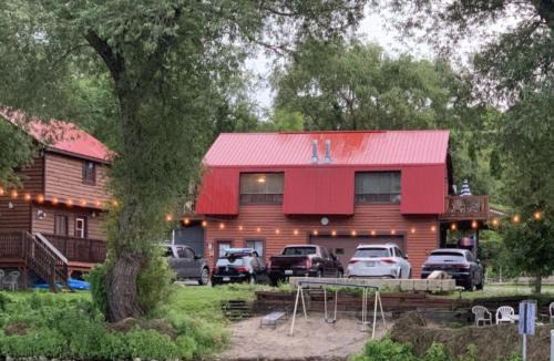 Harwood House | Sandy Shore Cottages Luxury Resort on Rice Lake
