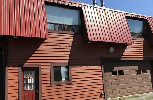 Harwood House | Sandy Shore Cottages Luxury Resort on Rice Lake