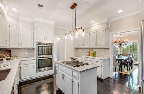 Sandy Springs House | Sandy Springs Celebrity Estate on 2 acres