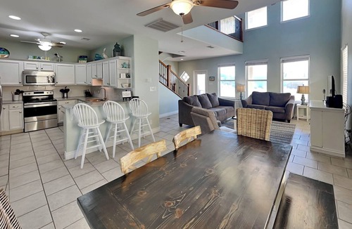 Port Aransas Condo | Sandy Starfish by Silver Sands Vacation Rentals