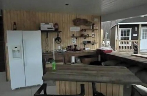 Tuscumbia Cabin | Sandy Tiny Cabin on the Osage River