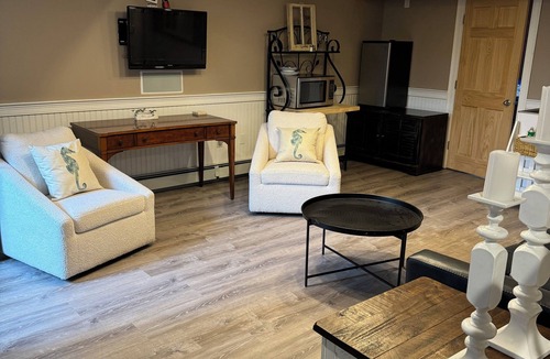 West Barnstable Apartment | Sandy Toes Apartment in Barnstable