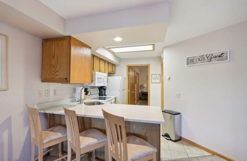 Lake Delton Condo | Sandy Toes at Lighthouse Cove