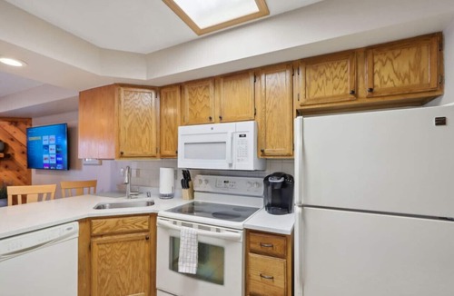 Lake Delton Condo | Sandy Toes at Lighthouse Cove