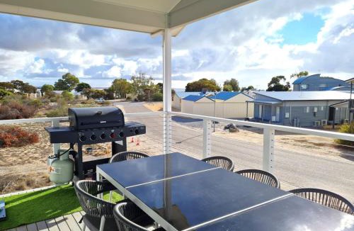 Muloowurtie House | Sandy Toes