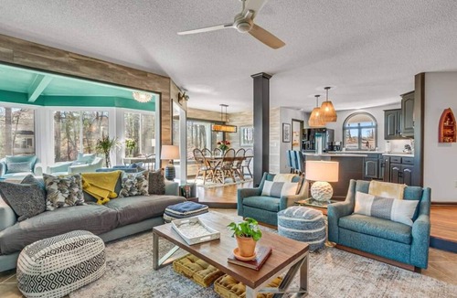 Townville House | Sandy Toes & Tiger Roars