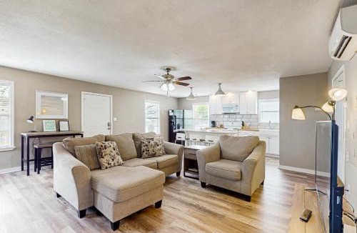 Fulton House | Sandy Toes