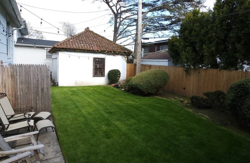 Long Beach House | SandyBeachHouseLBNY Steps to Beach, Train & EatsnBeachside