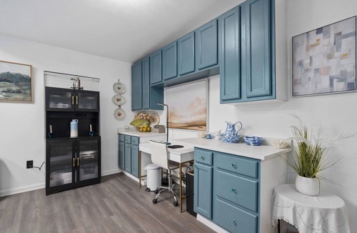 Lake Mary House | Sanford's Sunset - Sleeps 10 | Pets | Near Disney