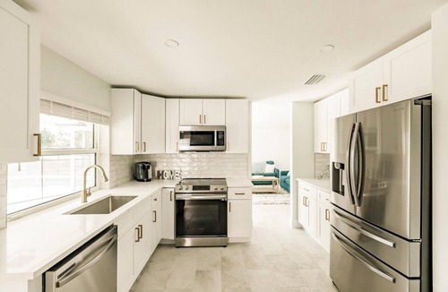 Beachview Country Club Estates House | Sanibel Island Pool Home