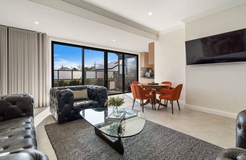 Orange House | Sanlor Suite 2 | Luxury, Comfort & Style