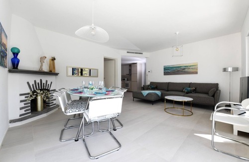 Caslano Villa | Sans Souci 1 - Swisshomebnb