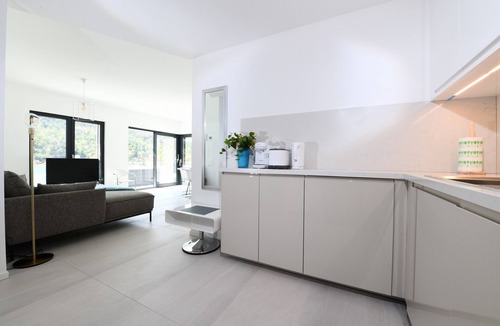 Caslano Villa | Sans Souci 1 - Swisshomebnb