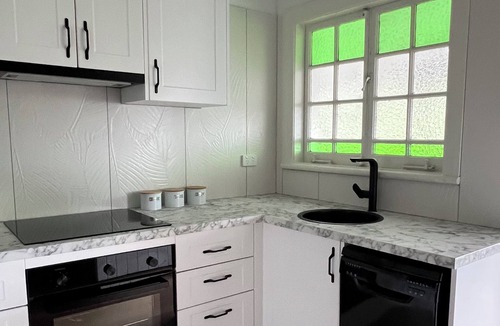 Ingham Hotel | Sans Souci Apartments