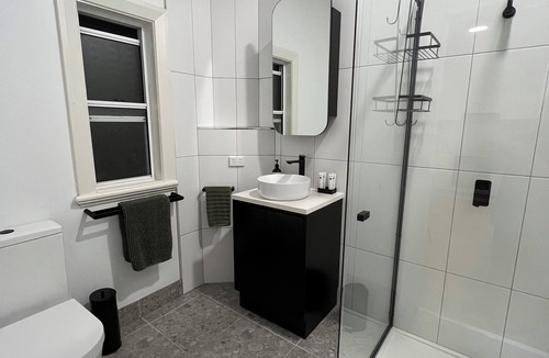 Ingham Hotel | Sans Souci Apartments