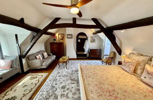 Luzille Bed & Breakfast | Sans Souci Bed and Breakfast with Luxe Heated Pool