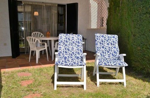 Llanca Apartment | SANT CARLES 3 Amazing apartment with garden and pool.