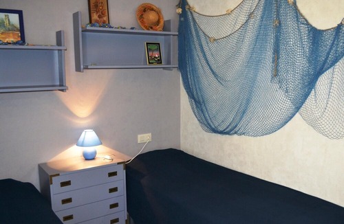 Llanca Apartment | SANT GENIS 3 Fantastic apartment near the beach with a large terrace