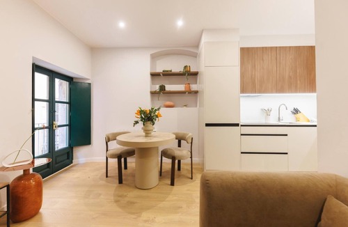 Old Town Apartment | Sant Josep - Holiday Apartment Rental in Girona | Bravissimo