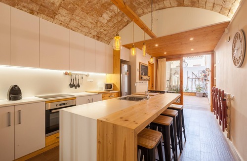 Arenys de Mar House | Sant Rafel House – Private Terrace, 5-Minute Walk to the Beach
