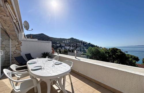 Almadraba-Canyelles Apartment | Santa Barbara