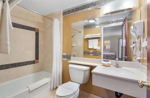 Newhall Hotel | Santa Clarita Motel