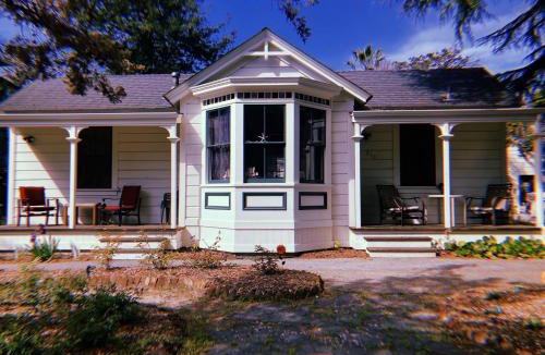 Beach Hill - Beach Flats Hostel | Santa Cruz Hostel