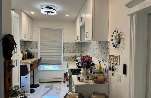 Town of Hope House | Santa Cruz rooms and hospitality