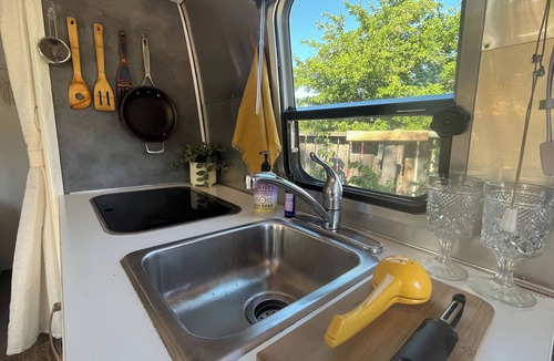 Southside House | Santa Fe Airstream Dream: 2020 'Bambi' just steps from Meow Wolf