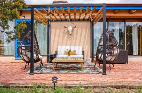 Eldorado at Santa Fe House | Santa Fe Desert Adobe Retreat - Mountain Views