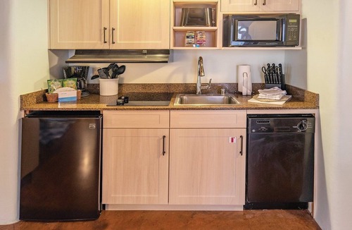 Downtown Santa Fe Resort | Santa Fe | Easy City Retreat | Pool + Downtown