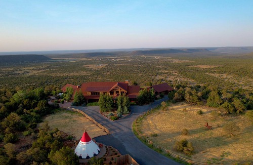 Ribera Cabin | Santa Fe Ranch at Christmas