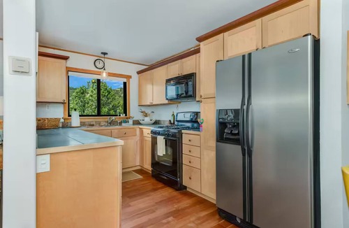 Santa Fe House | Santa Fe Retreat w/Hot Tub, Views & Pet Friendly