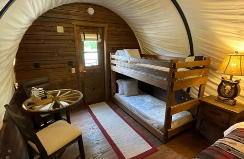 Branson Cottage | Santa Fe Trail Wagon