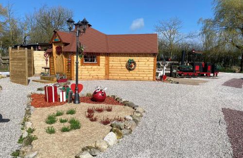 Landrethun-le-Nord Ski Chalet | Santa Kota, Christmas cottage