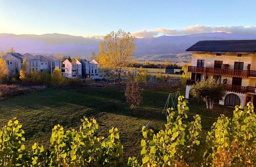 Sainte-Leocadie Apartment | SANTA LEOCADIA IV