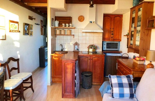 Sainte-Leocadie Apartment | SANTA LEOCADIA IV