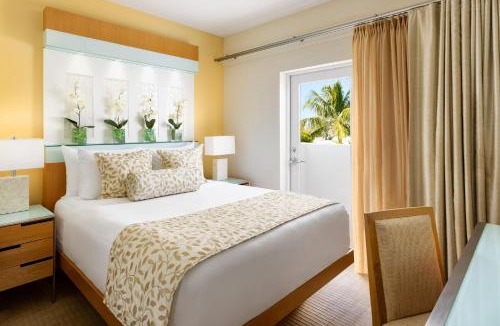 Uptown - Upper Duval Resort | Santa Maria Suites Resort