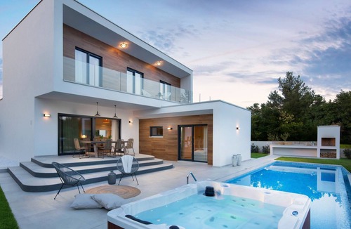 Vabriga House | Santa Marina by Interhome