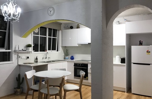 Carnegie Apartment | Santa Monica apartment