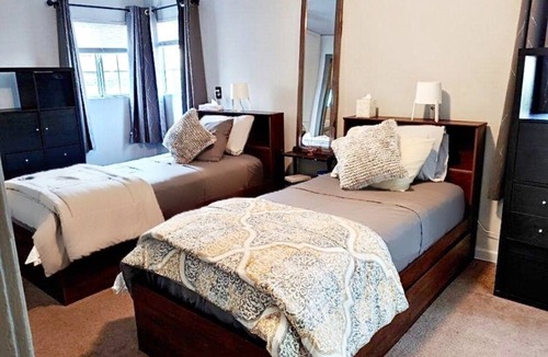 Pico Apartment | Santa Monica Gem