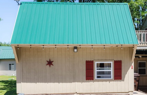 Christmas Apartment | Santa's Shack Studio - Near Pictured Rocks
