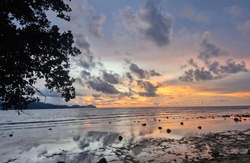 Morotai Island Hotel | Santai Homestay