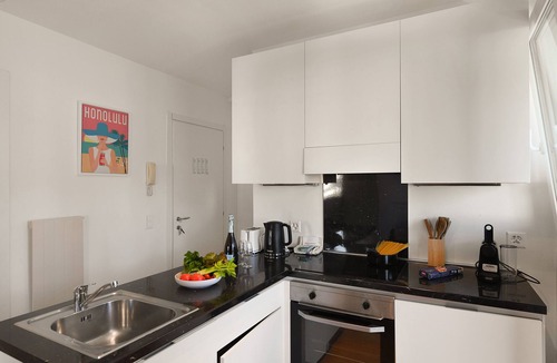 Viganello Apartment | Santi Apartment Few Min From Lake, Lugano, Switzerland